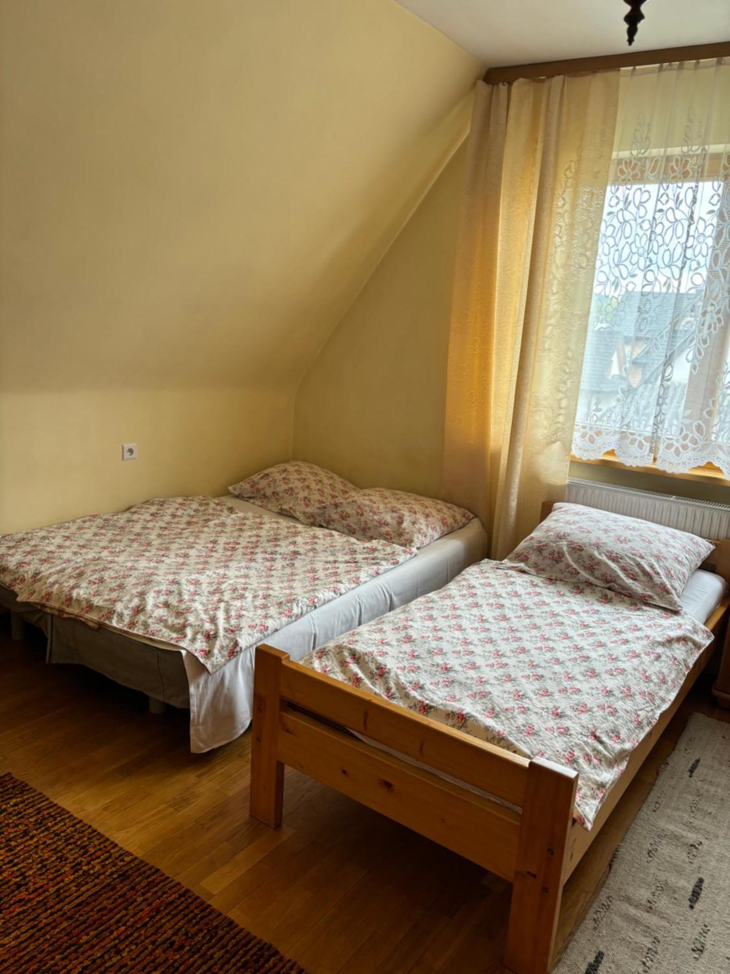 Pokoje Goscinne U Gordona Poronin Exteriör bild